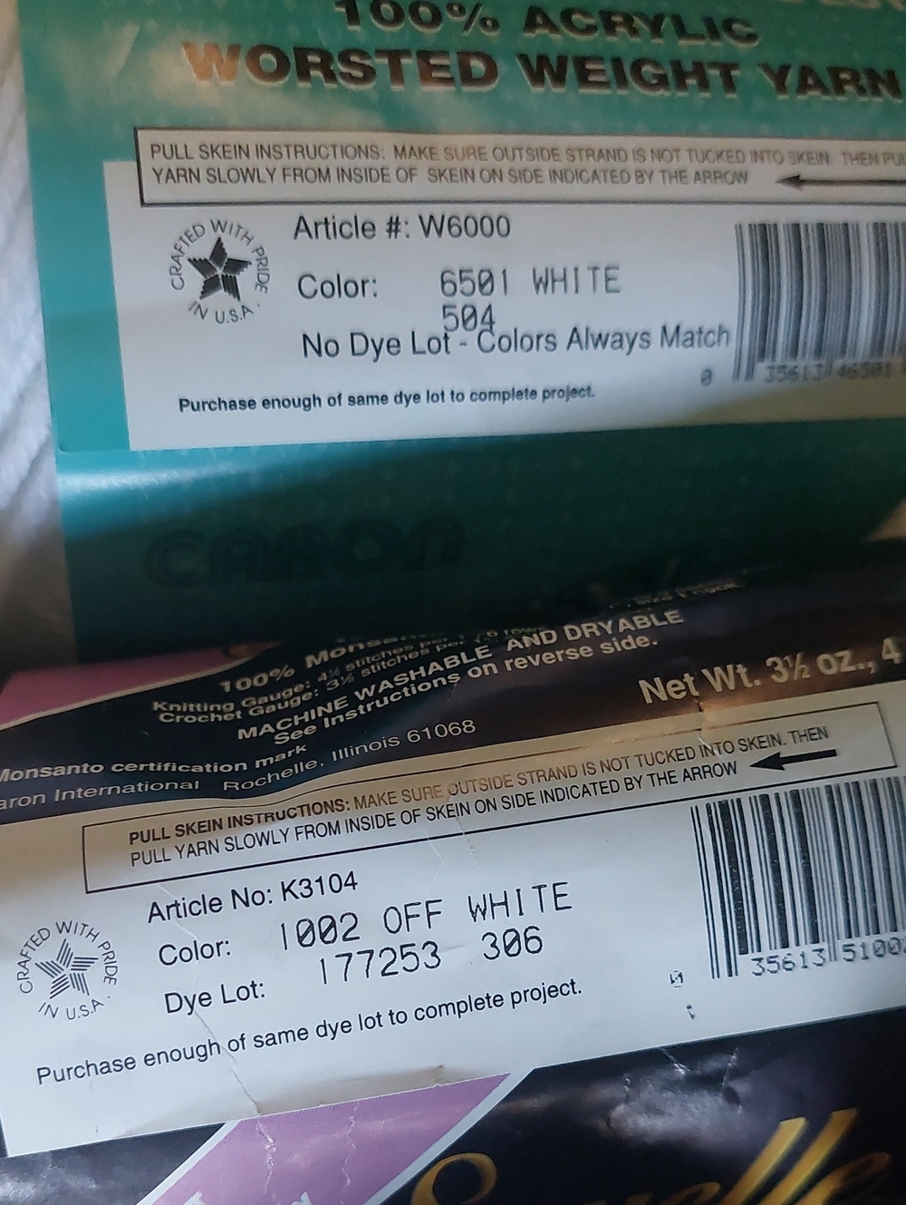 Lot Of Vintage Yarn CARON SAYELLE White Pink Etc Plus Tools (Bag D) - Picture 6 of 6